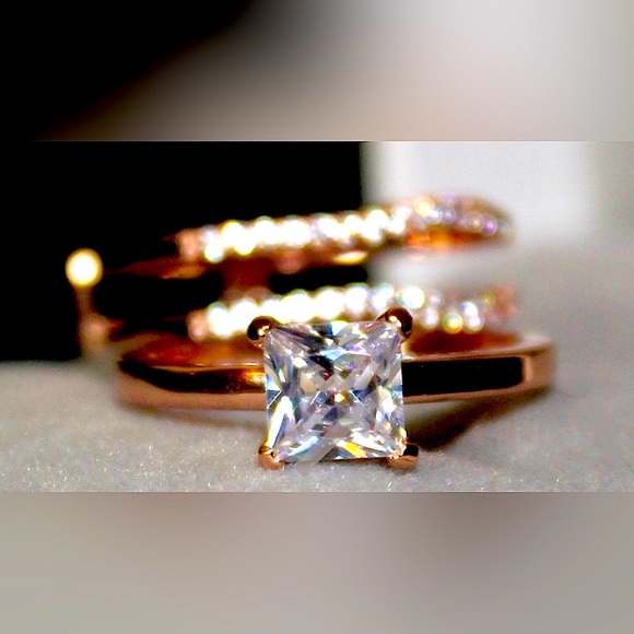 Princess cut ring with enhancer. - Picture 3 of 4